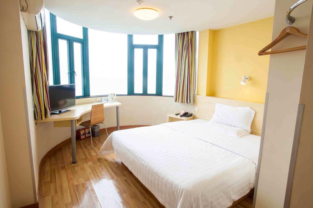 7Days Inn Luoyang Longmen Avenue Normal College Rum bild